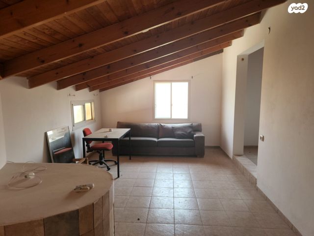 משעול הסנונית 18