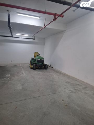 יצחק בן צבי 21