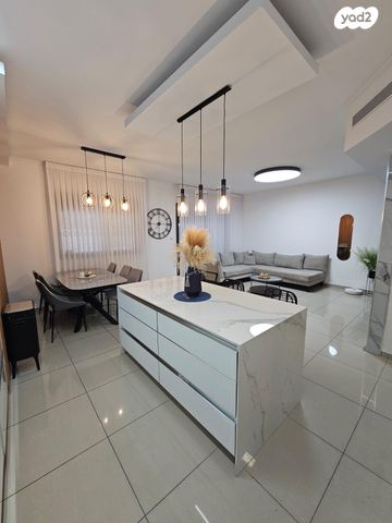 דופלקס, האגרוף, עכו