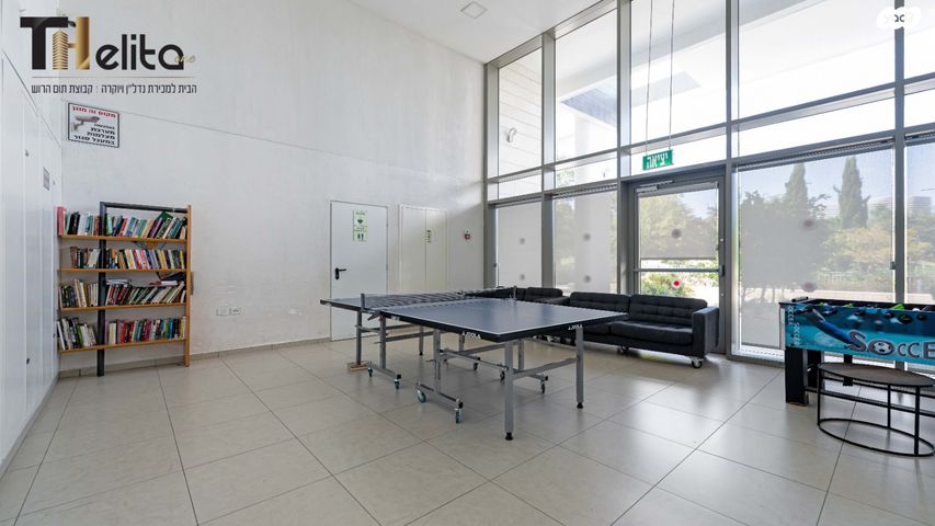 דירה, רב אלוף דן שומרון, קרית קריניצי, רמת גן