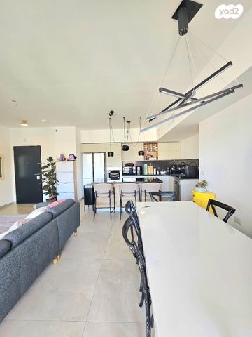 דירה, דרך לוי אשכול 107, קרית אונו