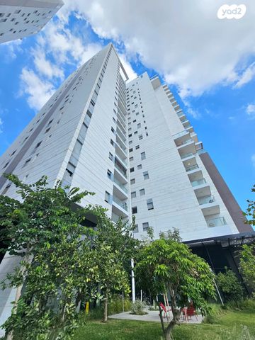 דירה, דרך לוי אשכול 107, קרית אונו