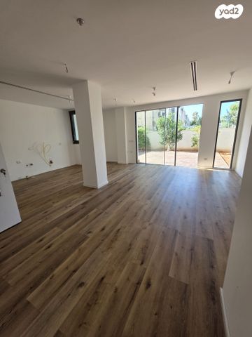 דירת גן, דרך בן צבי 91, קרית שלום, תל אביב יפו