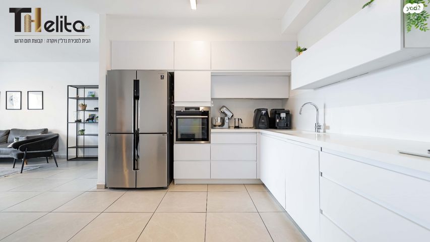 דירה, רב אלוף דן שומרון, קרית קריניצי, רמת גן