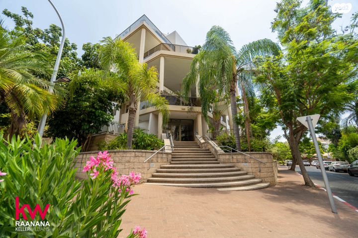 דירה, הכלנית, 2004, רעננה