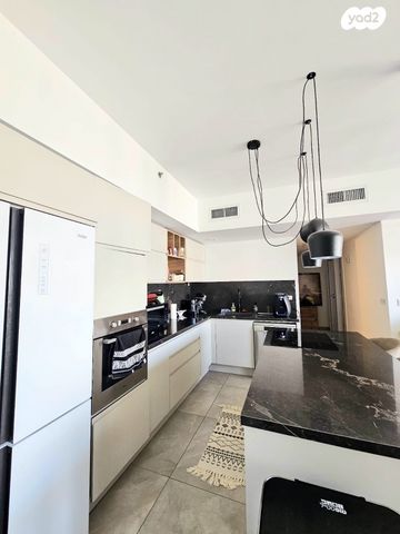 דירה, דרך לוי אשכול 107, קרית אונו