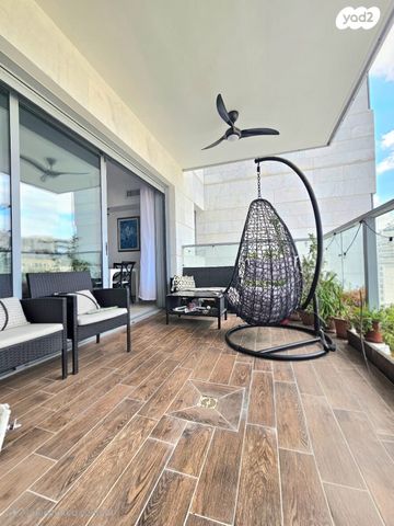 דירה, דרך לוי אשכול 107, קרית אונו