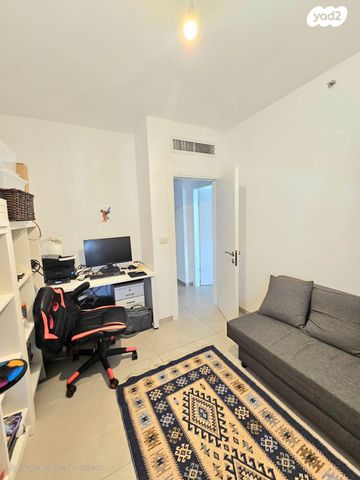 דירה, דרך לוי אשכול 107, קרית אונו