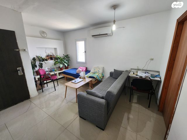 דירה, דוד המלך, שכונה ד', באר שבע