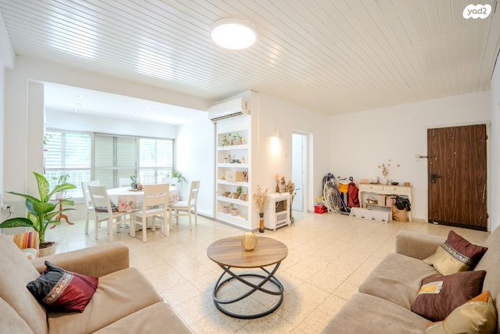 דירה, הפלמ"ח 25, הל"ה, גבעתיים