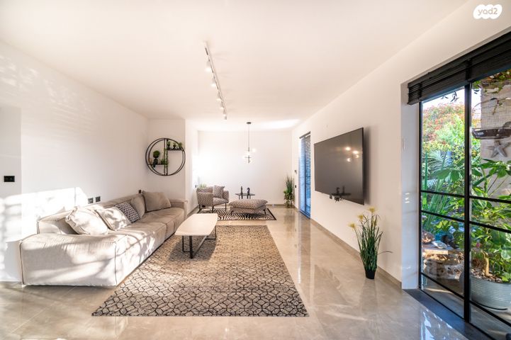 דירת גן, פרישמן, אברמסקי, קרית אתא