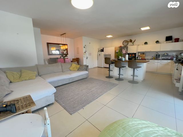 המשוררת רחל 