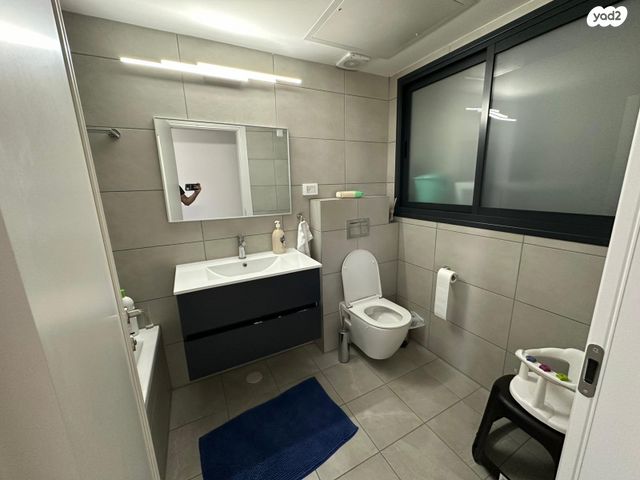 דירה, יעקב דורי, נאות שמיר, רמלה