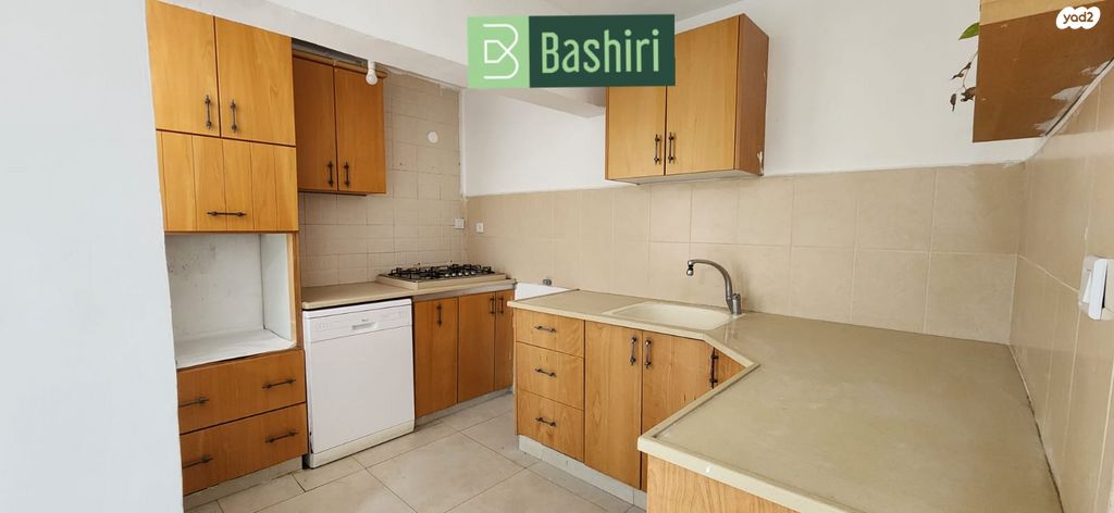 דירת גן, בבא סאלי, קרית שמונה