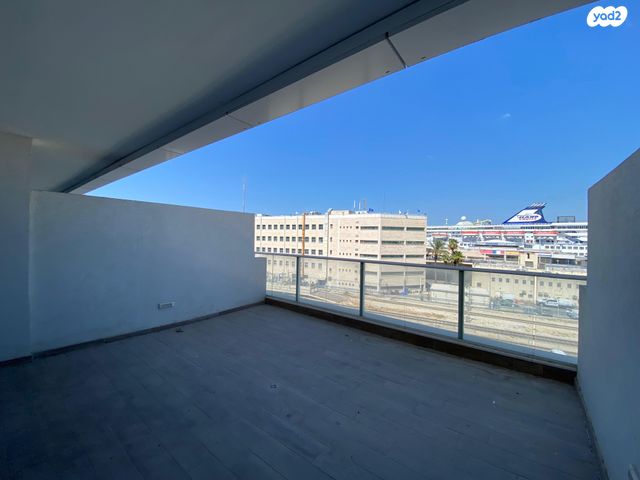 דירה, הנמל 42, שער פלמר, תחנת רכבת השמונה, חיפה