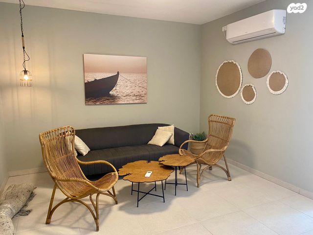 דירה, הנמל 42, שער פלמר, תחנת רכבת השמונה, חיפה