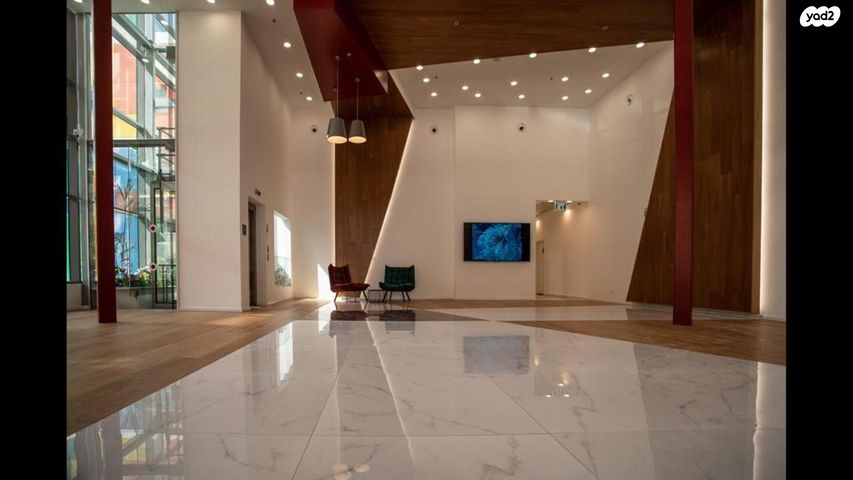 משרדים, קיסריה