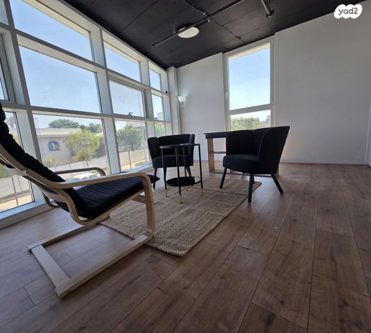 משרדים, חריש