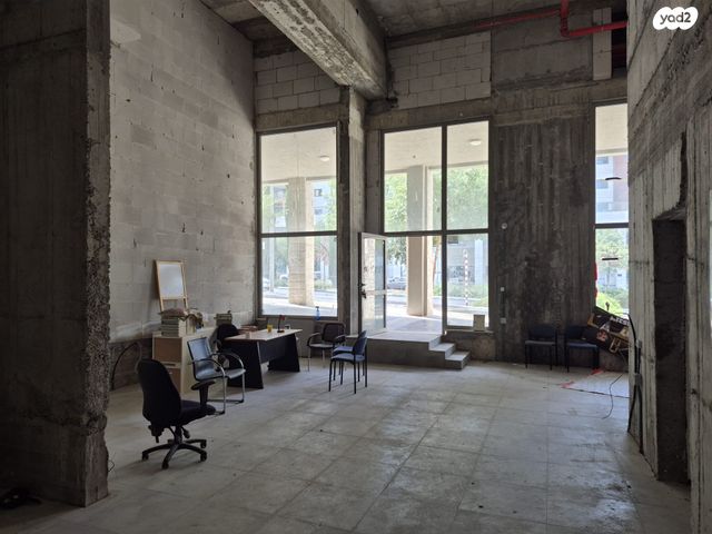 חנויות/ שטח מסחרי, דרך ארץ, אבני חן, חריש