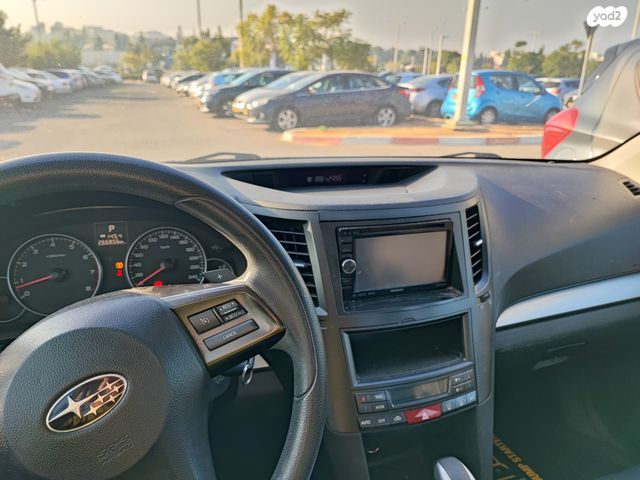 סובארו B4/לגאסי