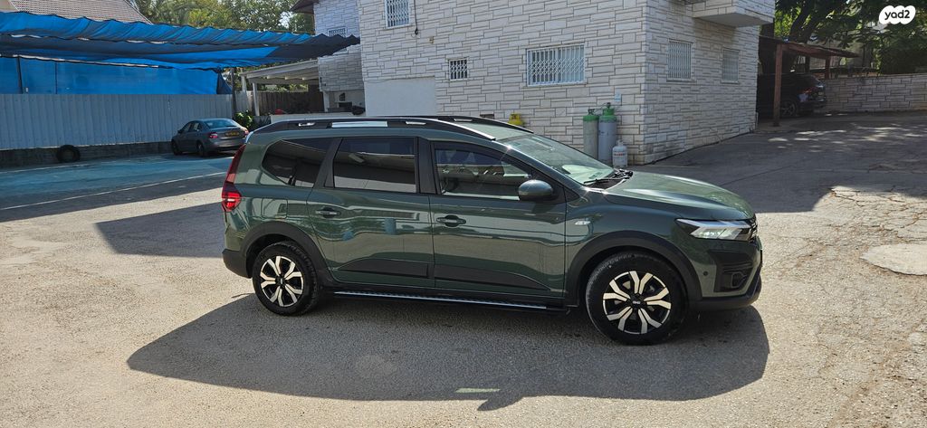 מודעת רכב דאצ'יה ג׳וגר