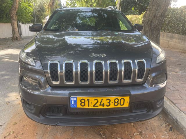 מודעת רכב ג'יפ צ'ירוקי