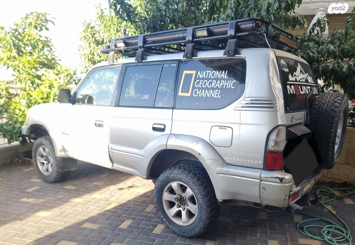 טויוטה לנד קרוזר