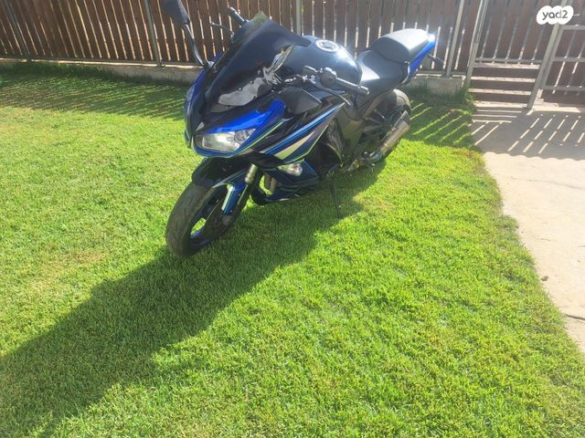 קאוואסאקי Z1000SX