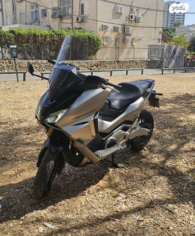 מודעת רכב הונדה פורזה 750