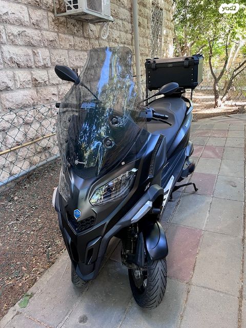 מודעת רכב פיאג'ו MP3 500