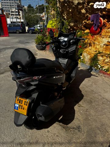 סאן יאנג קרוזים 300