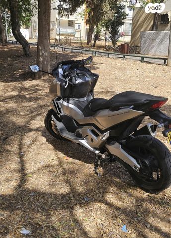 הונדה פורזה 750