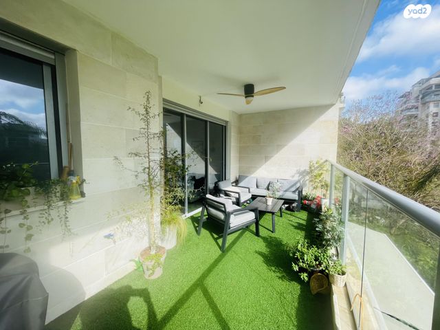 אהוד מנור 14