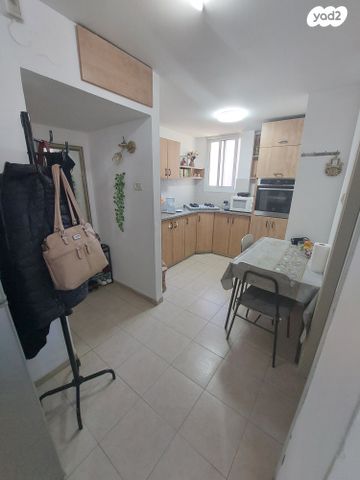 דירה, הרב קוק 31, שיכון ד, טבריה