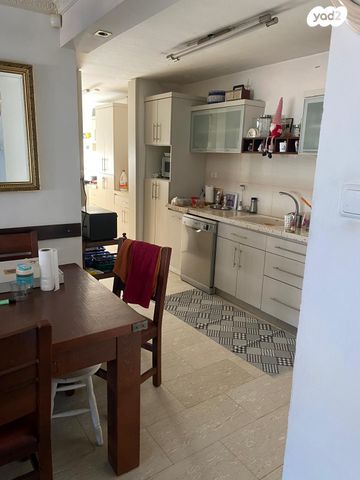 דירה, החיננית 3, שער העליה, חיפה