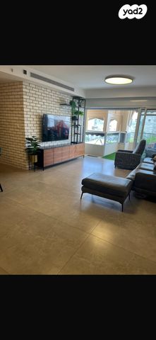 דירה, התזמורת 24, נאות אשלים, ראשון לציון