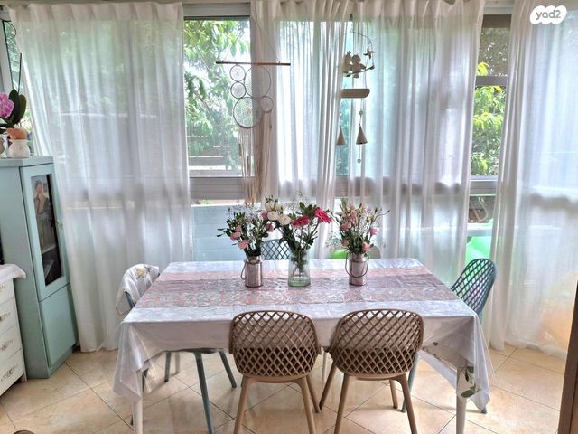 דירת גן, משה רחמילביץ' 82, פסגת זאב, ירושלים