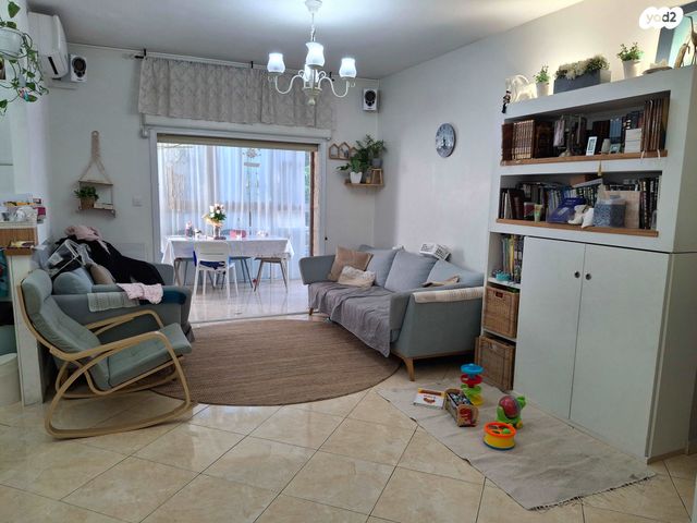 דירת גן, משה רחמילביץ' 82, פסגת זאב, ירושלים