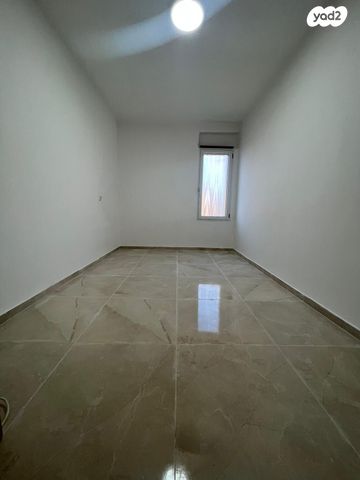 דירה, שדרות יוספטל 22, בן גוריון, קרית אתא