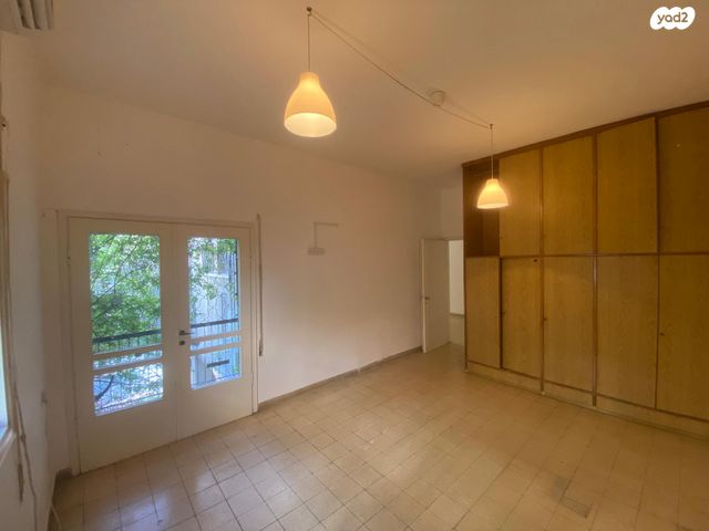 דירה, קריניצי 19, שכונת יהלום, מרכז העיר ב, רמת גן