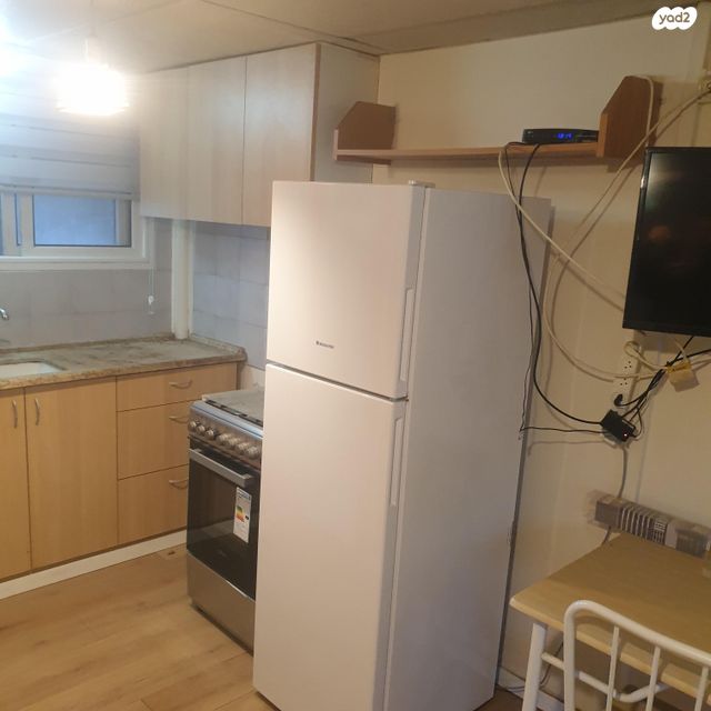 דרך ההדרים 27