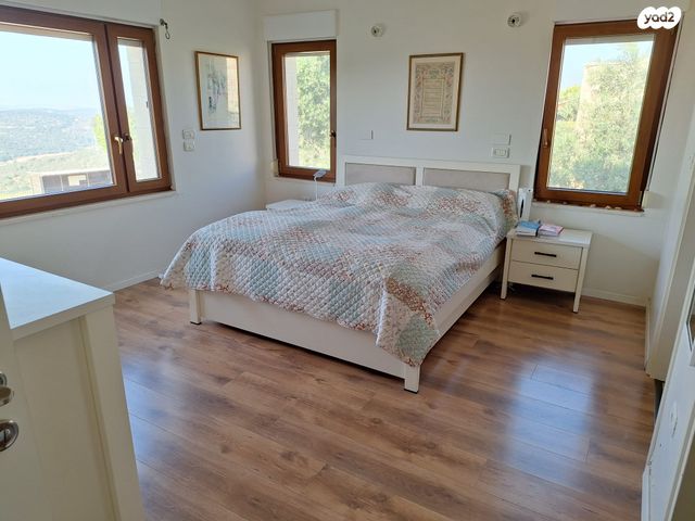 דו משפחתי, נחושה