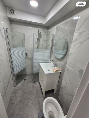 דירה, דולפין, בת ים