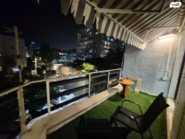 דירה, דולפין, בת ים