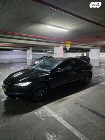 מודעת רכב טסלה מודל 3