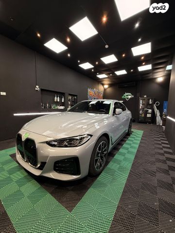 מודעת רכב ב מ וו i4