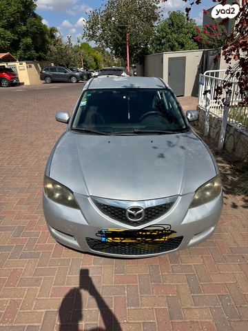 מודעת רכב מאזדה 3