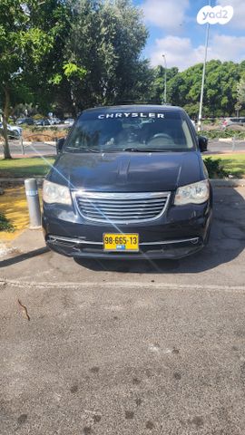 מודעת רכב קרייזלר גראנד וויאג'ר