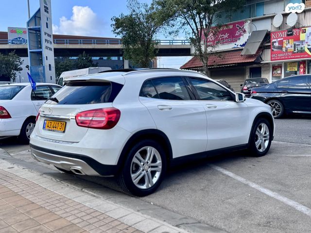 מודעת רכב מרצדס-בנץ GLA 2