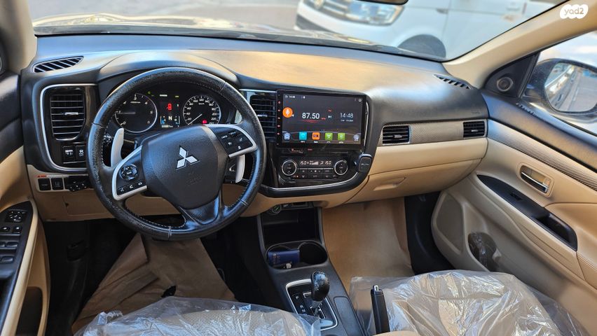 מיצובישי אאוטלנדר